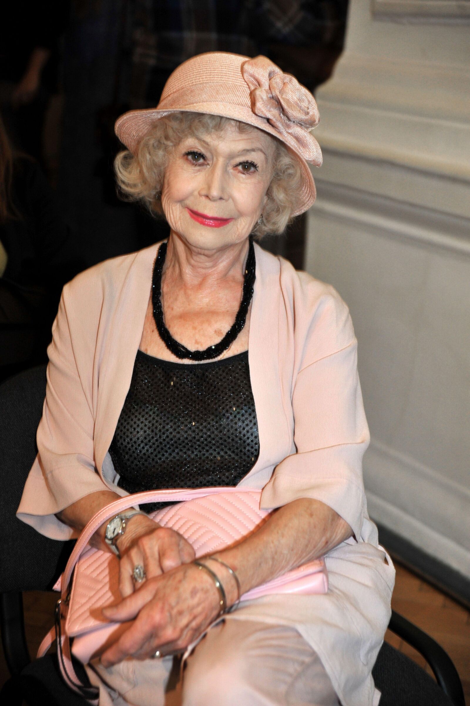 Sexy old ladies with red lipstick 