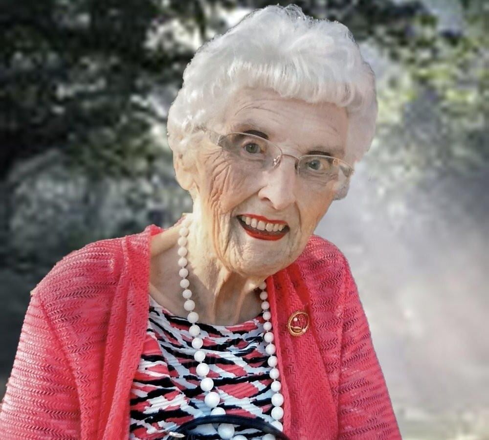 Sexy old ladies with red lipstick 