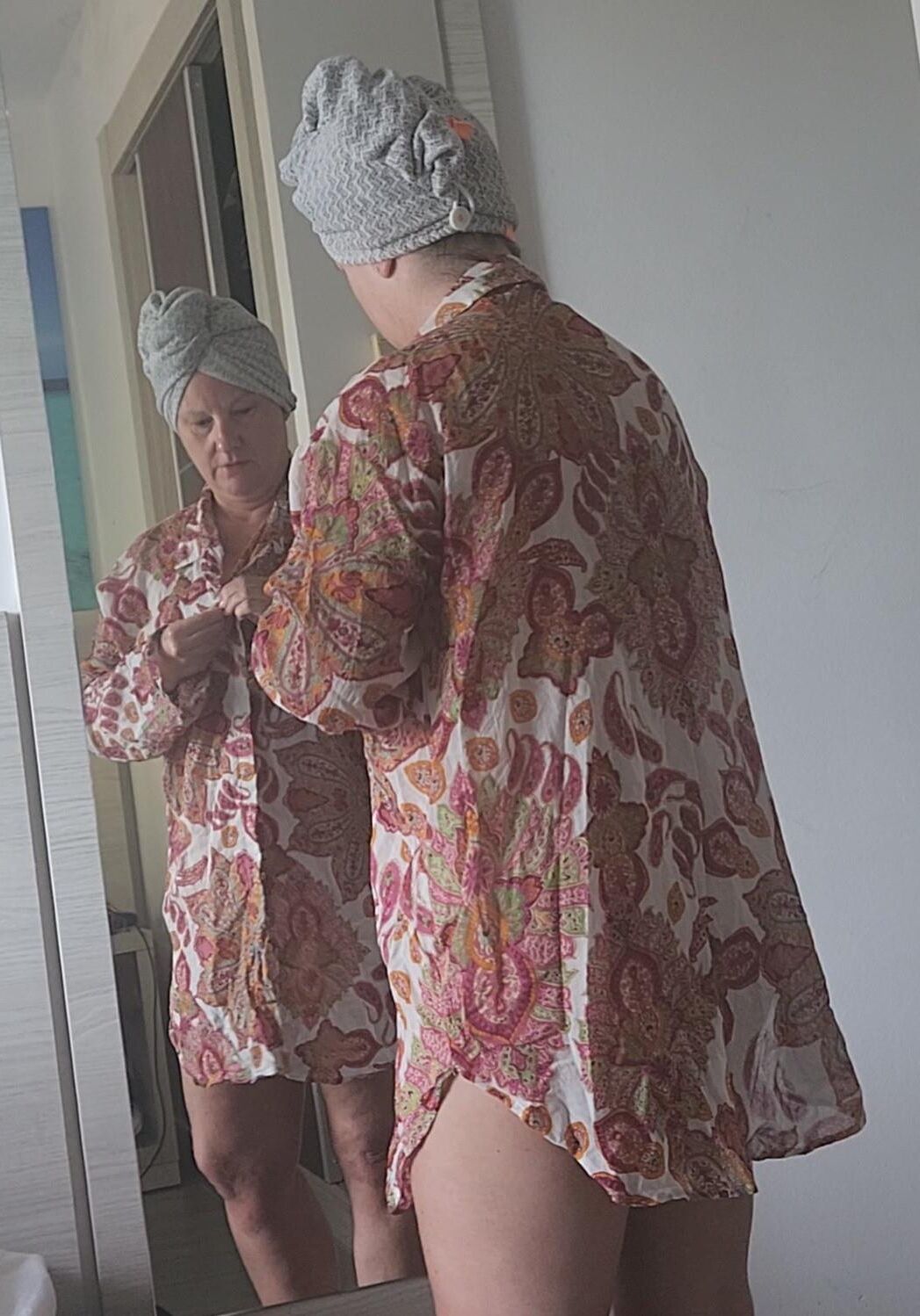 Chubby ft mature milf in various outfits. 