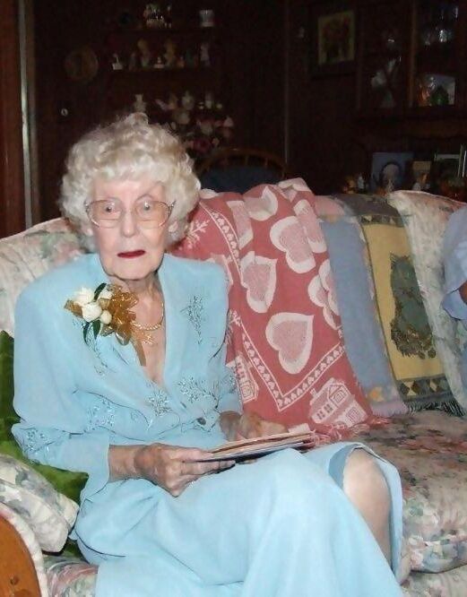 Sexy old ladies with red lipstick 