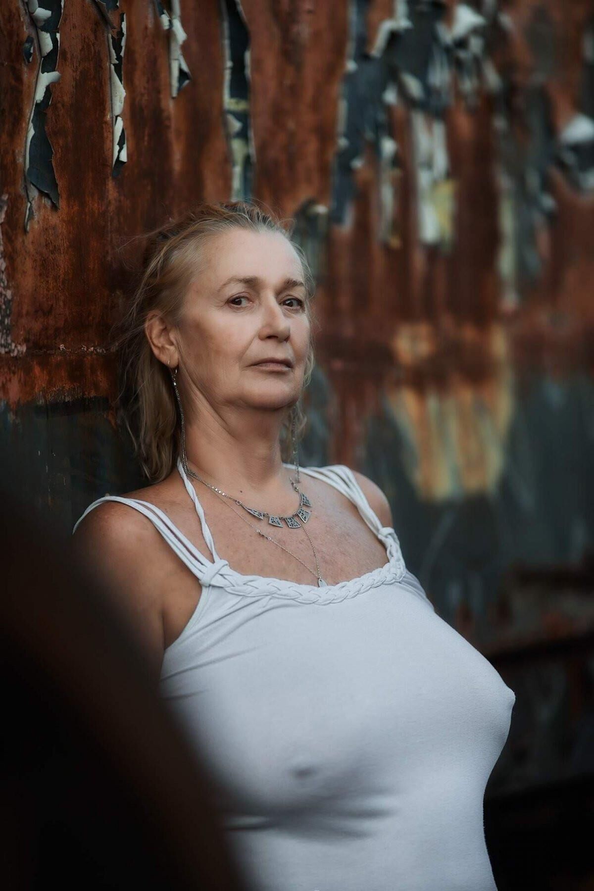 Granny tcheca Renatka mais dela por favor