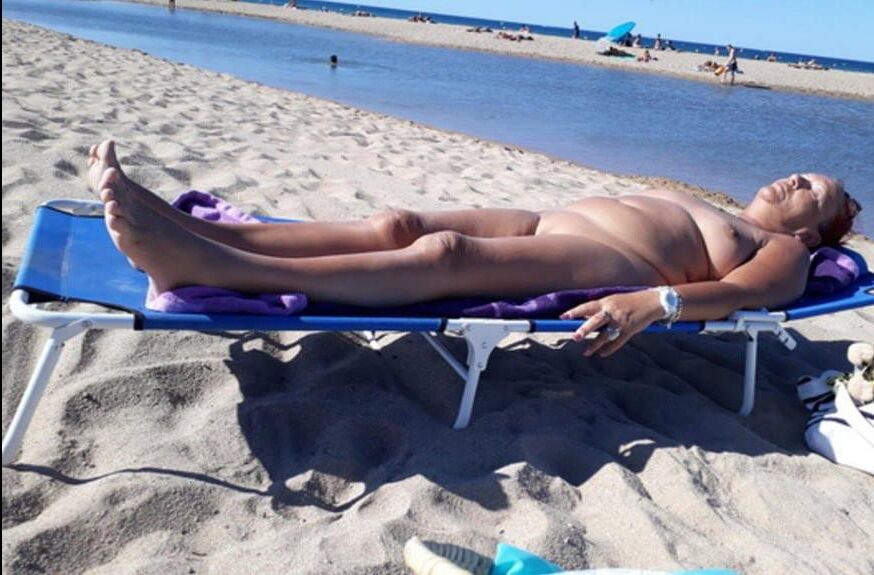 Mature Amateur Hotwife Beatrice
