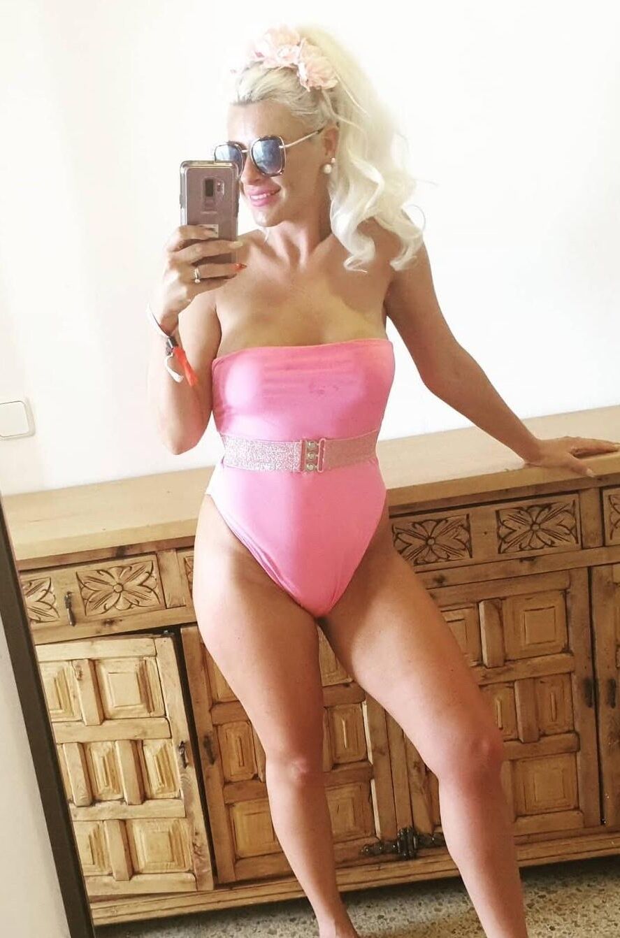 Ciara CHAV mature bimbo jerk fuel to save share & cum for