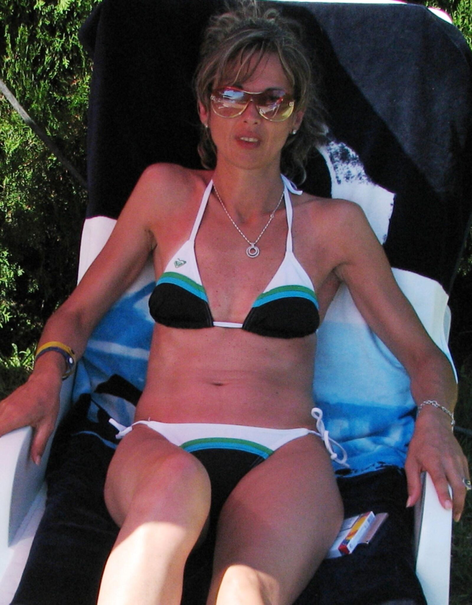 Bikini mature Divers. 
