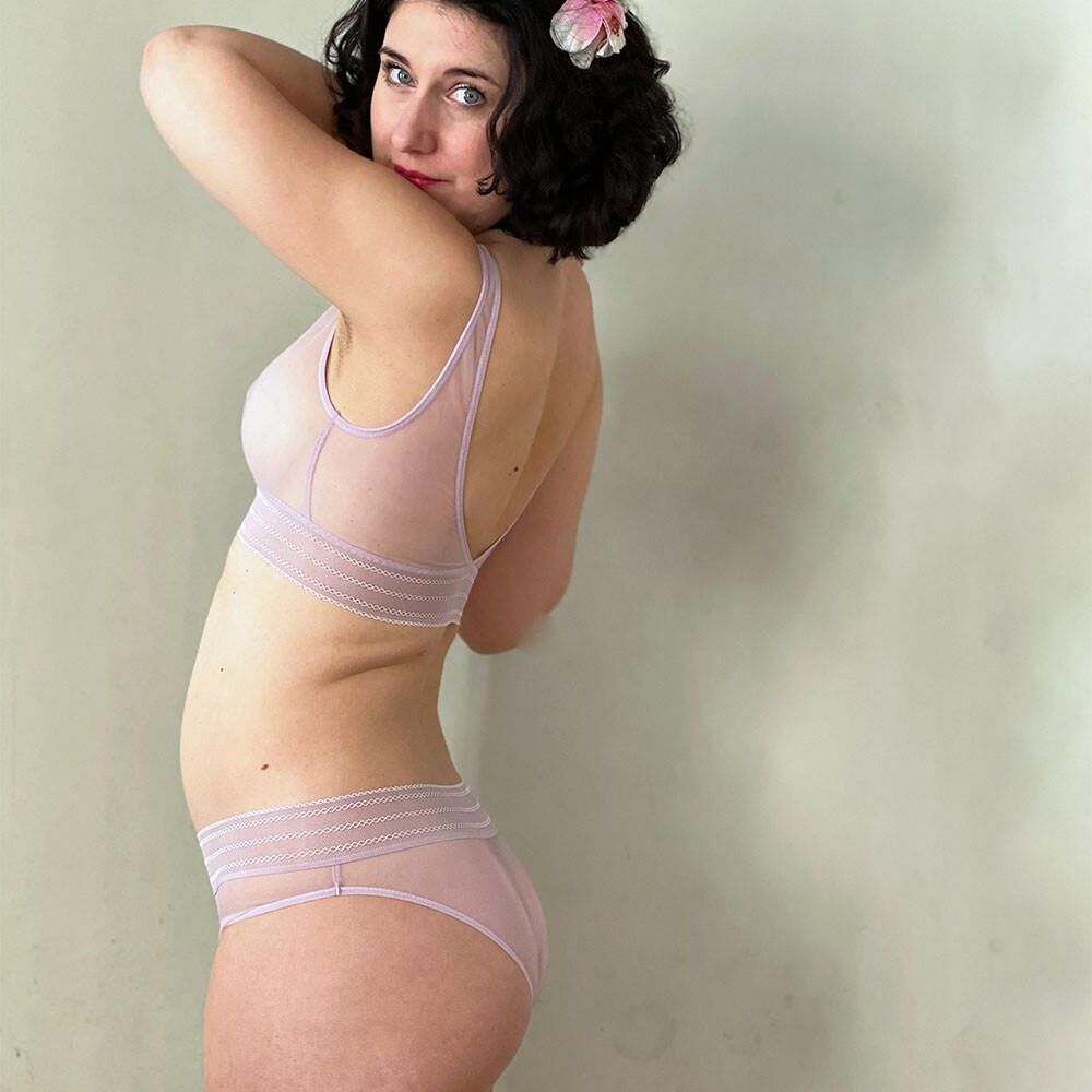 Amour fou lingerie et ses femmes poilas