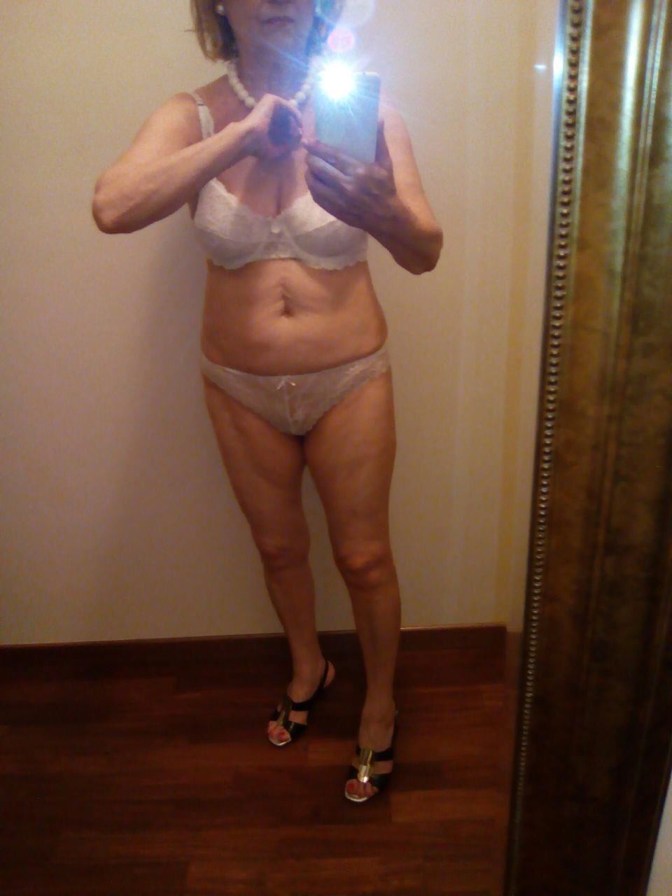selfie mature discrète
