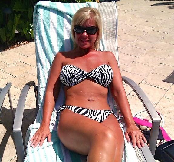 LOVELY, HOT MOM