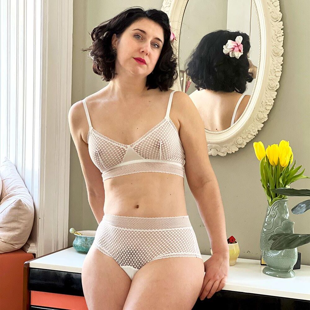 Amour fou lingerie et ses femmes poilas