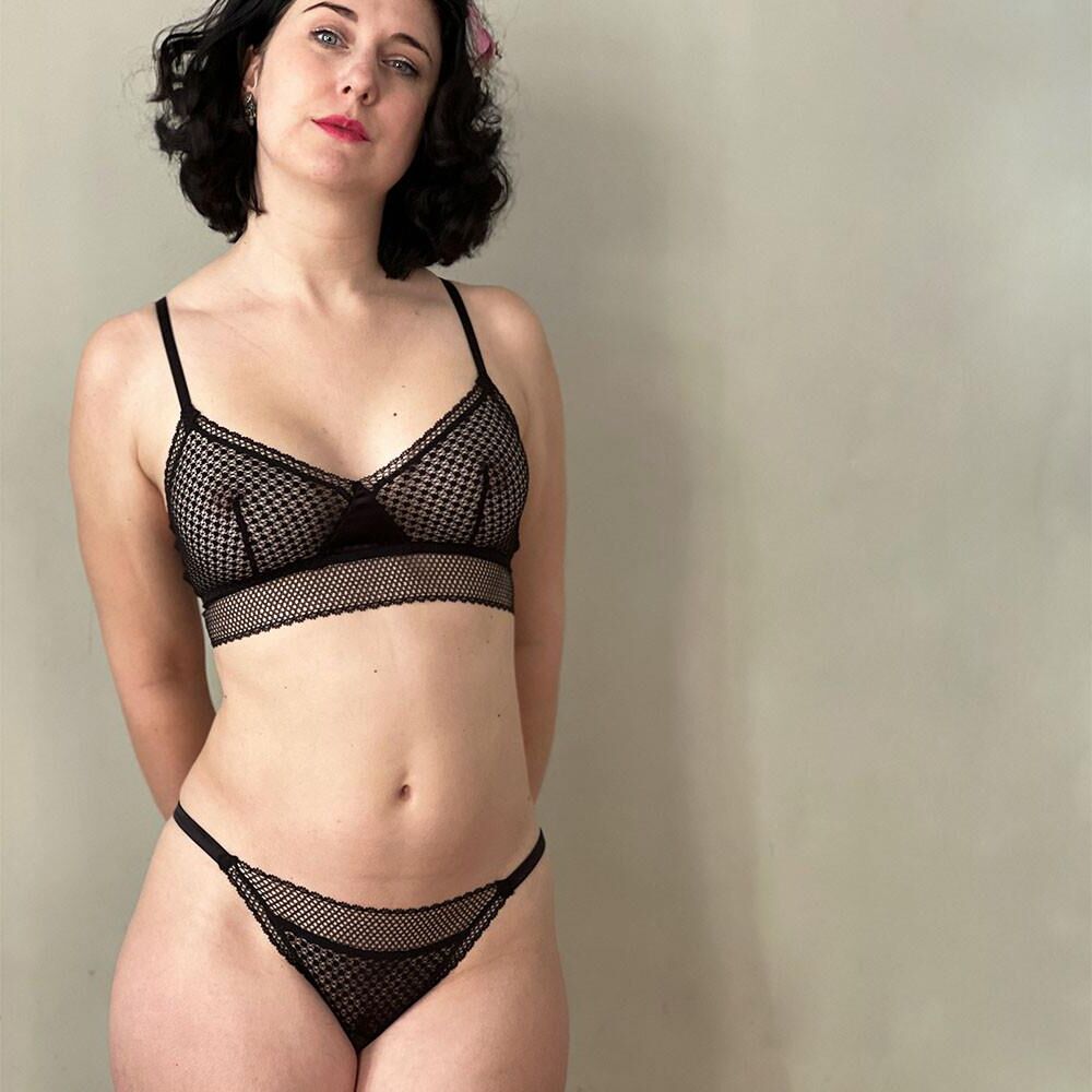 Amour fou lingerie et ses femmes poilas