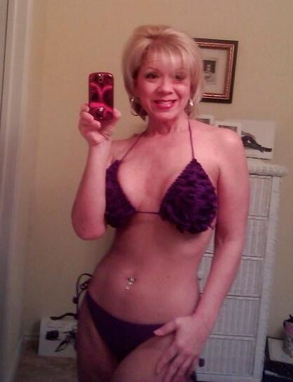 LOVELY, HOT MOM