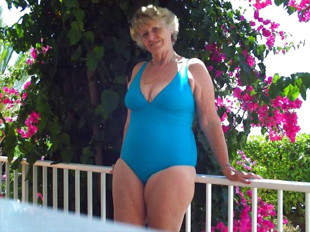 Por que você não pula aula e veio à praia com Nana ...