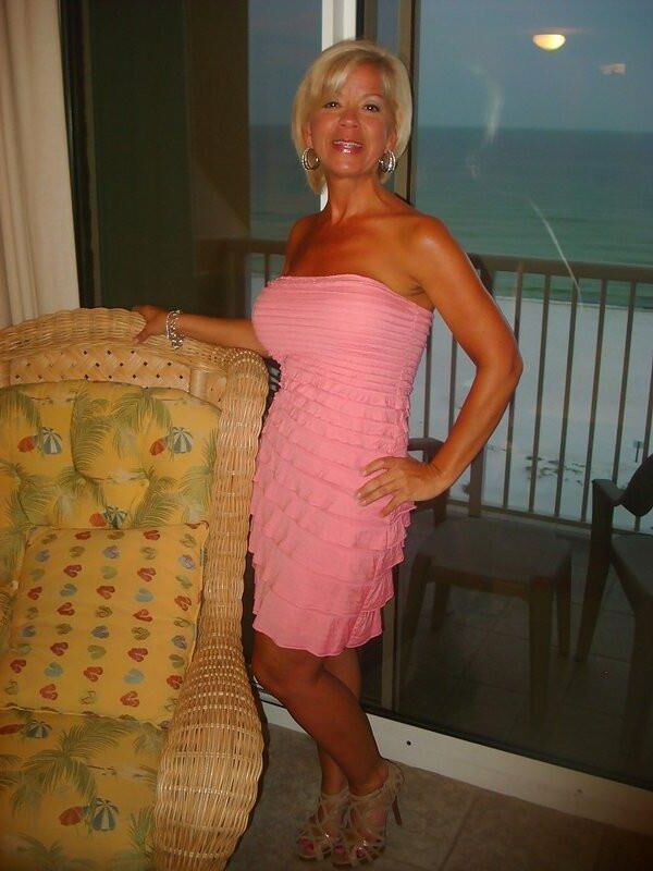 LOVELY, HOT MOM