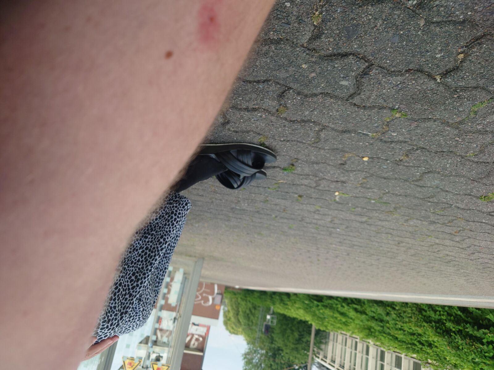 Chaussettes noires en sueur turques en sandales