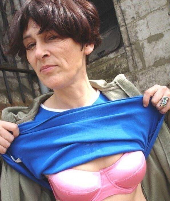 Amateur French Slutwife Lois
