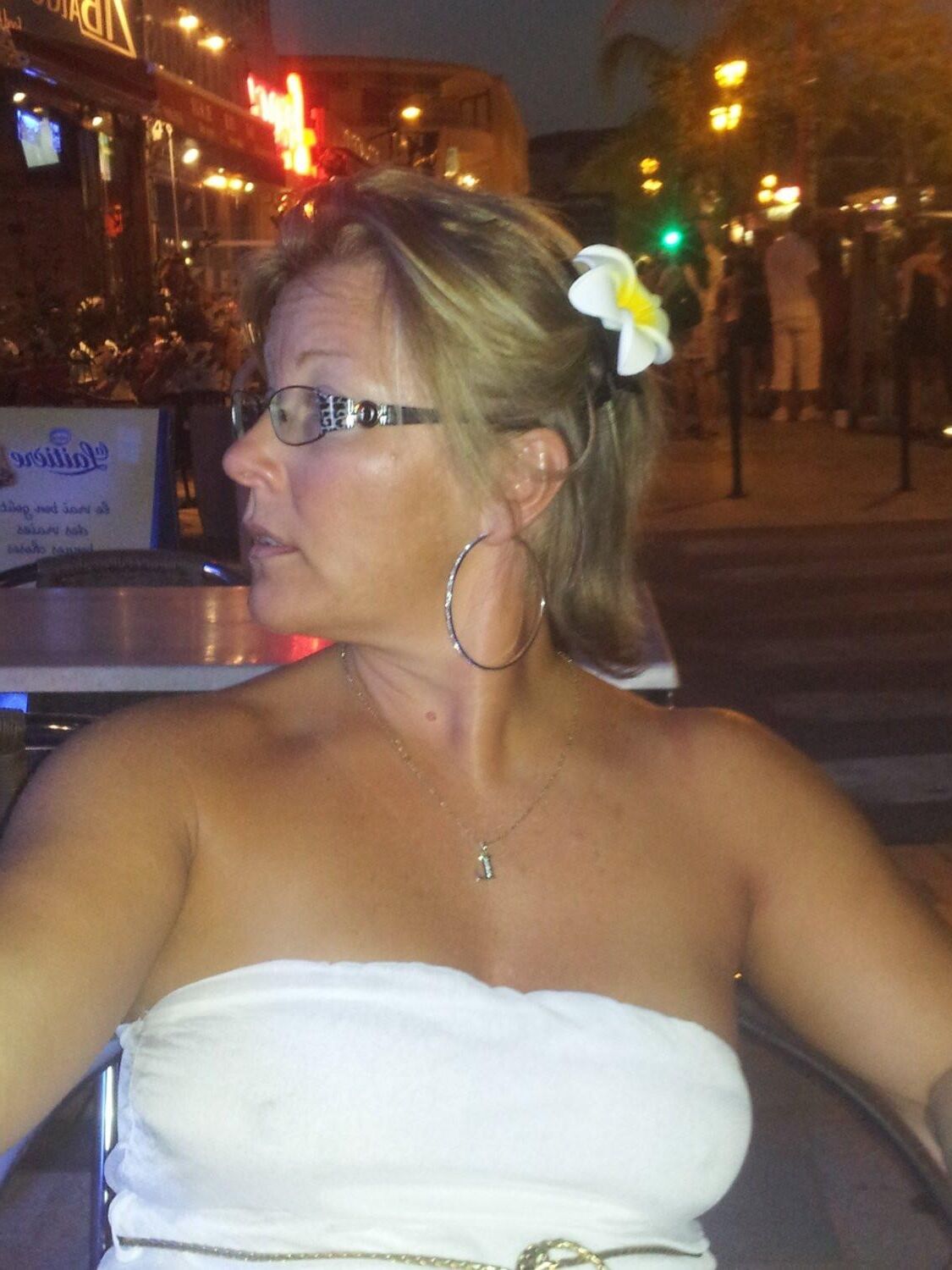 Sexy French Hotwife Francine