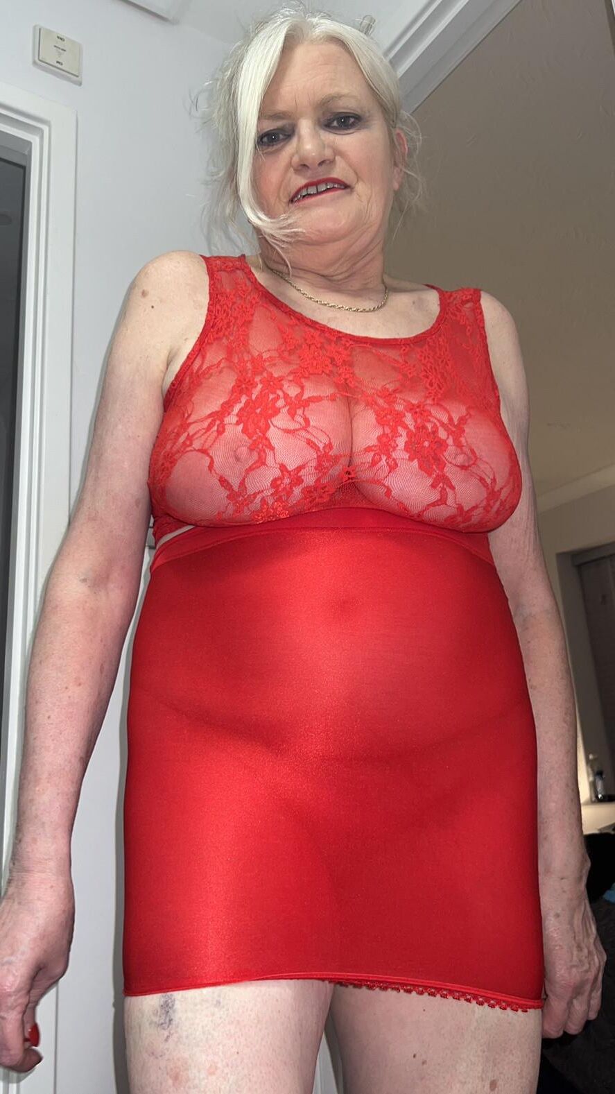 Mature in red