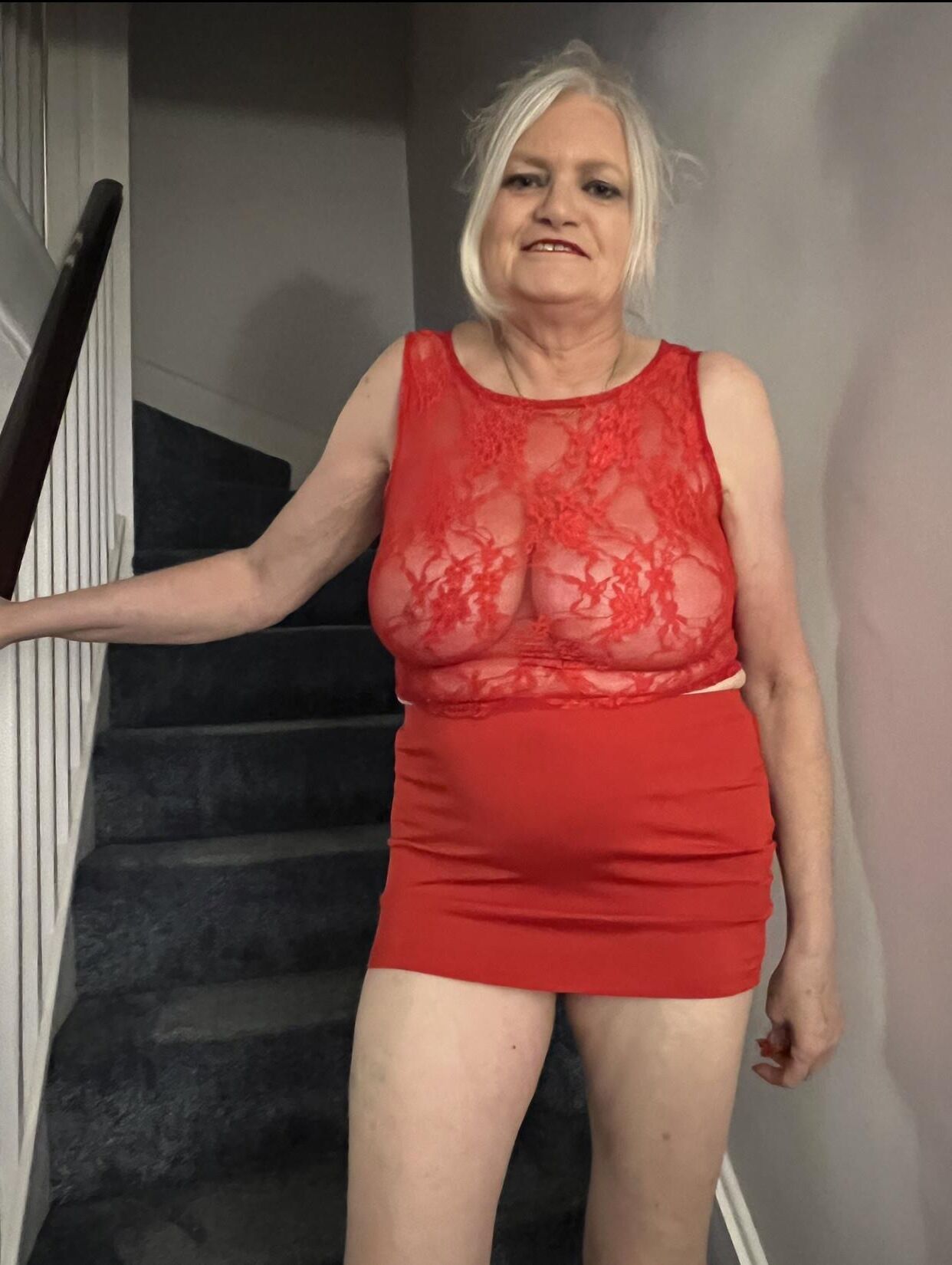 Mature in red