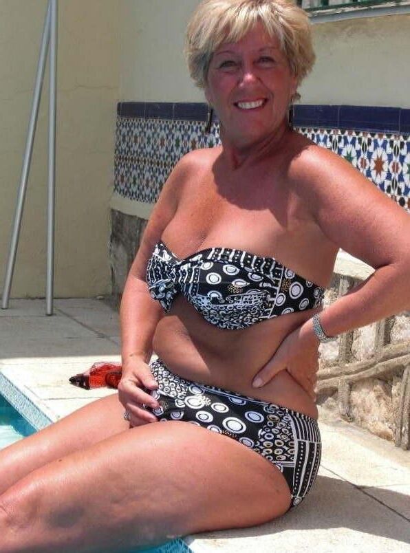 Gilf bikini babes 