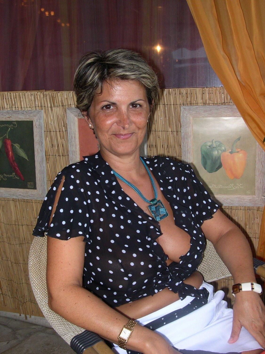 Super Sexy French Slutwife Isabelle