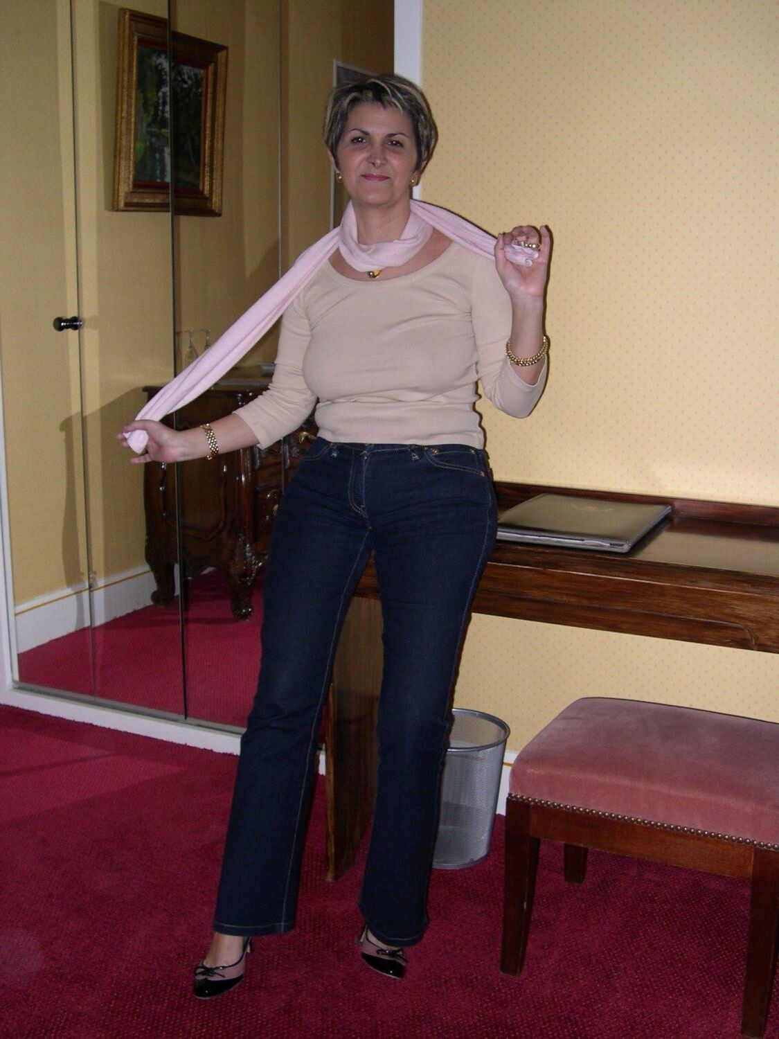 Super Sexy French Slutwife Isabelle