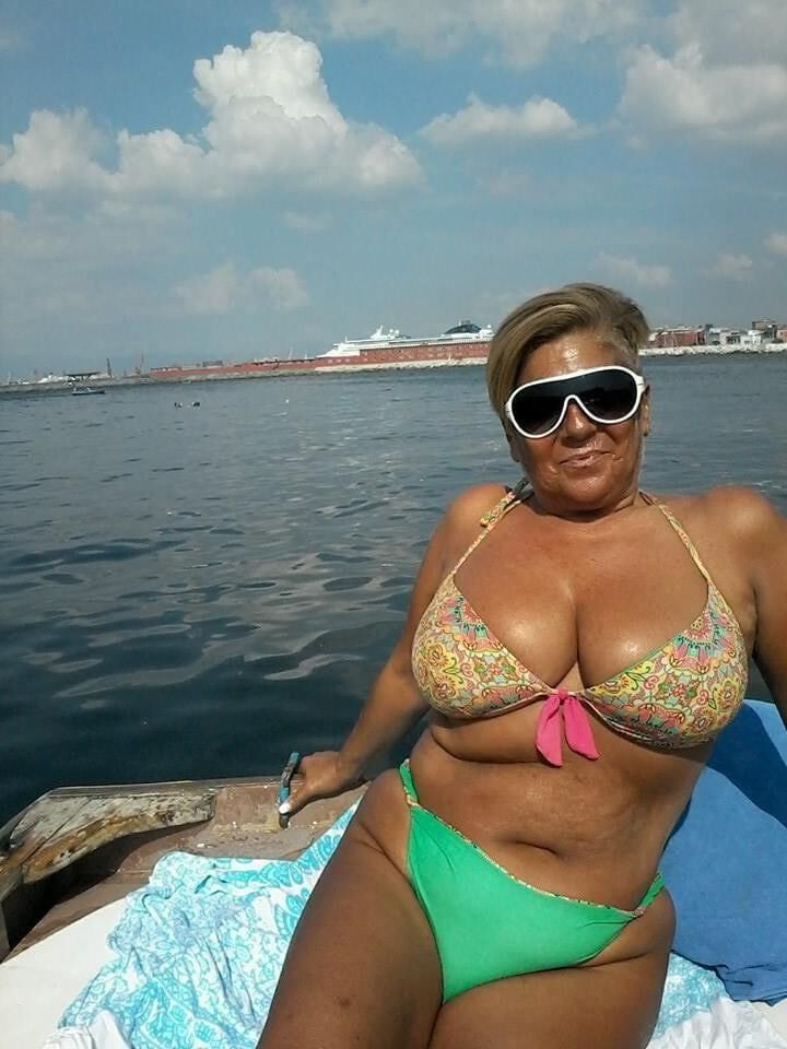 Gilf bikini babes 