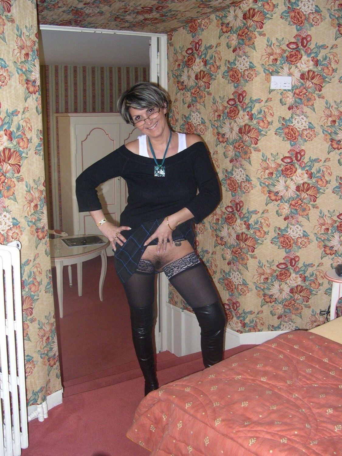 Super Sexy French Slutwife Isabelle
