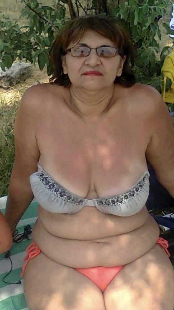 Gilf bikini babes 