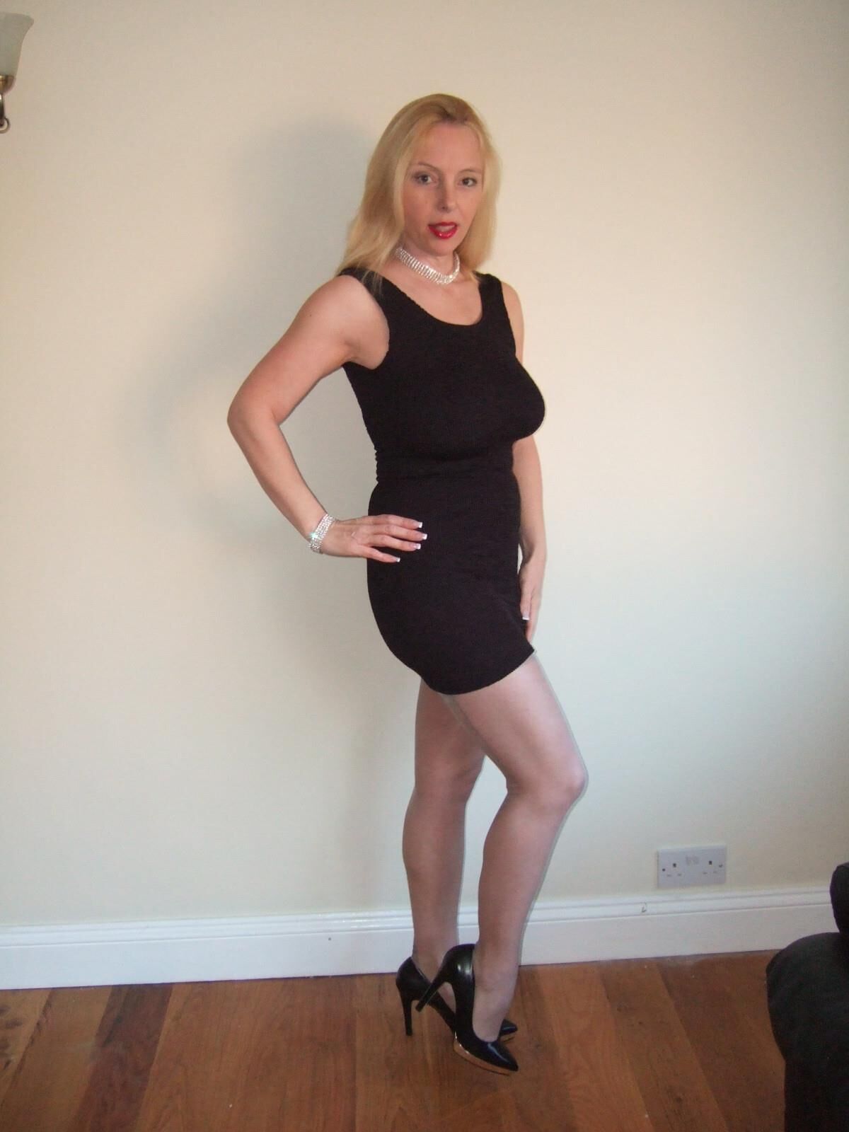 LadyLucy tied