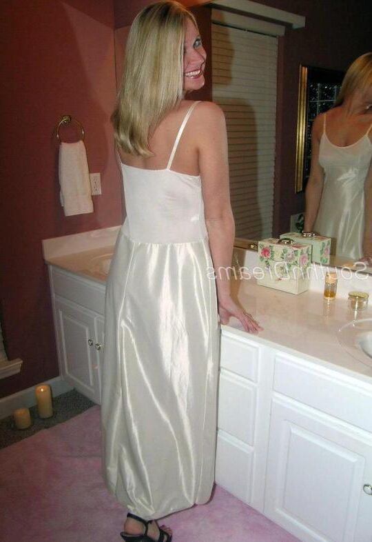 Lindsay dans une autre lingerie