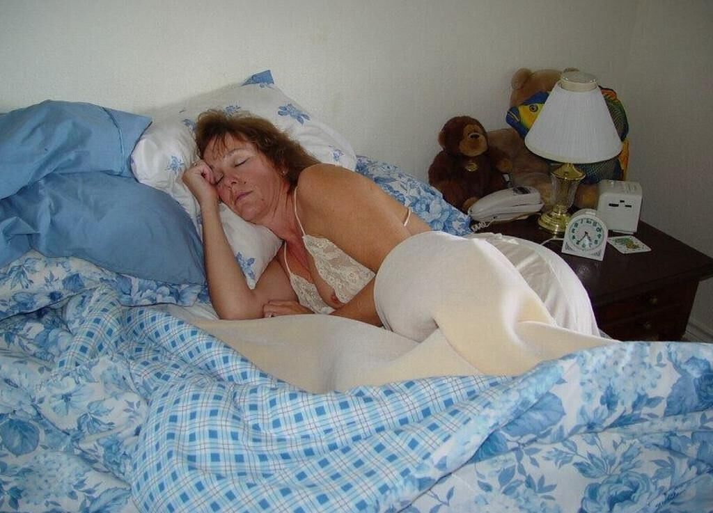 Quando mamãe dormi, eu rastejo