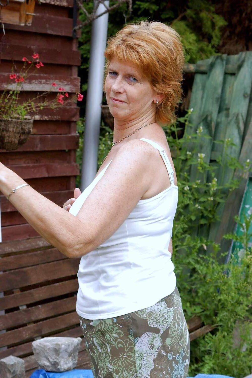 Hot Wife 