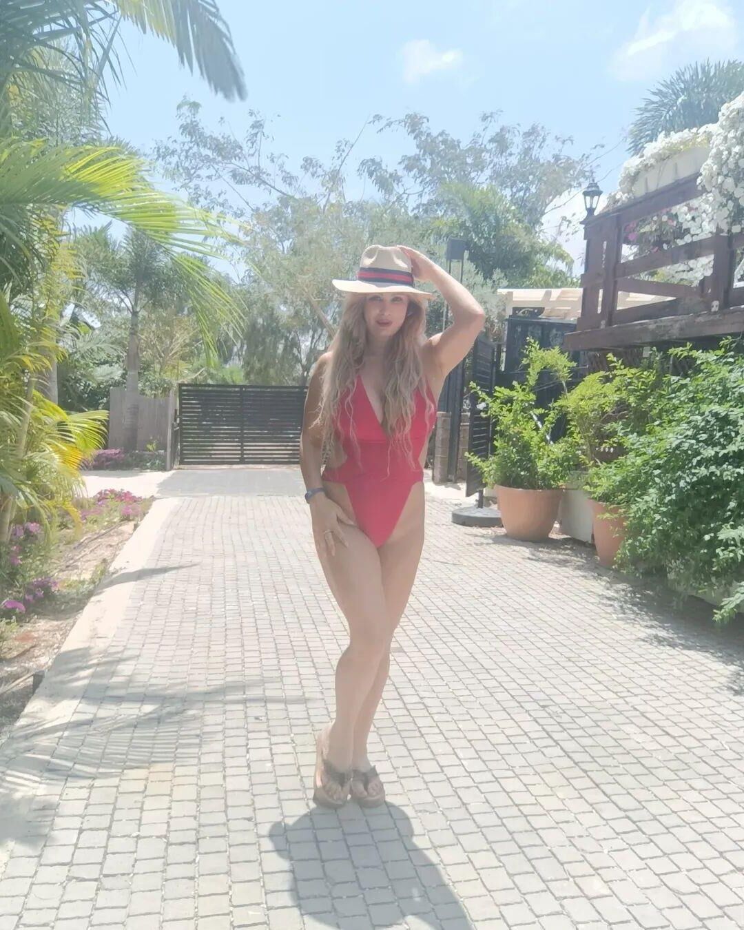 Slutty MILF VERED