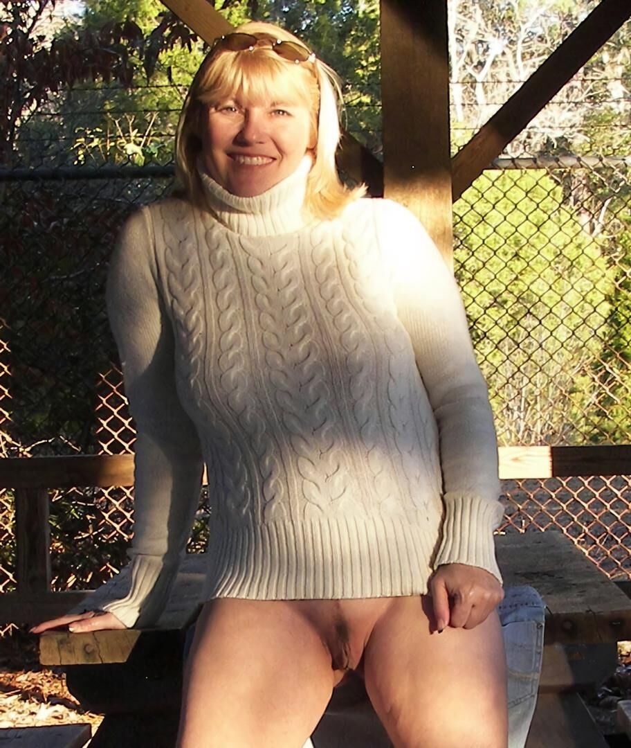 Mom's Bottomless 