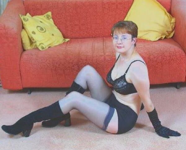 Mature Set Jo