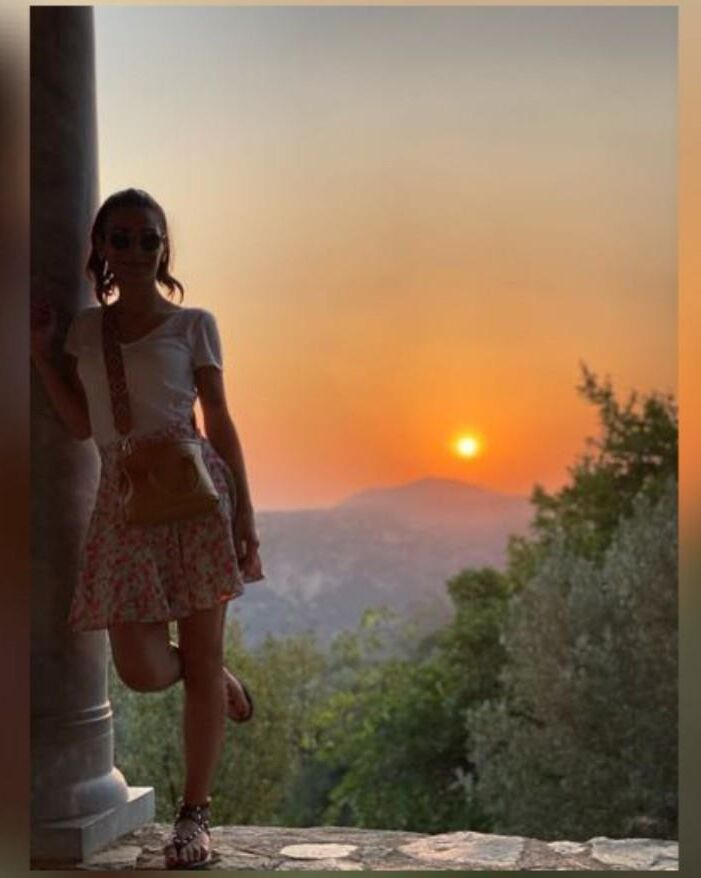 Minúsculo minúsculo maduro gozde dilek de Antalya