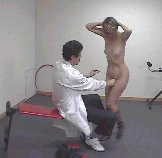 Spank and Shame MMD mature shorthaired brunette red top