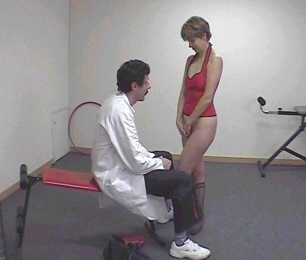 Spank and Shame MMD mature shorthaired brunette red top