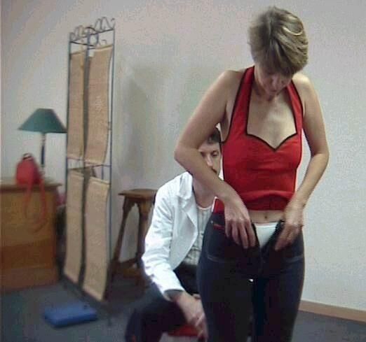 Spank and Shame MMD mature shorthaired brunette red top