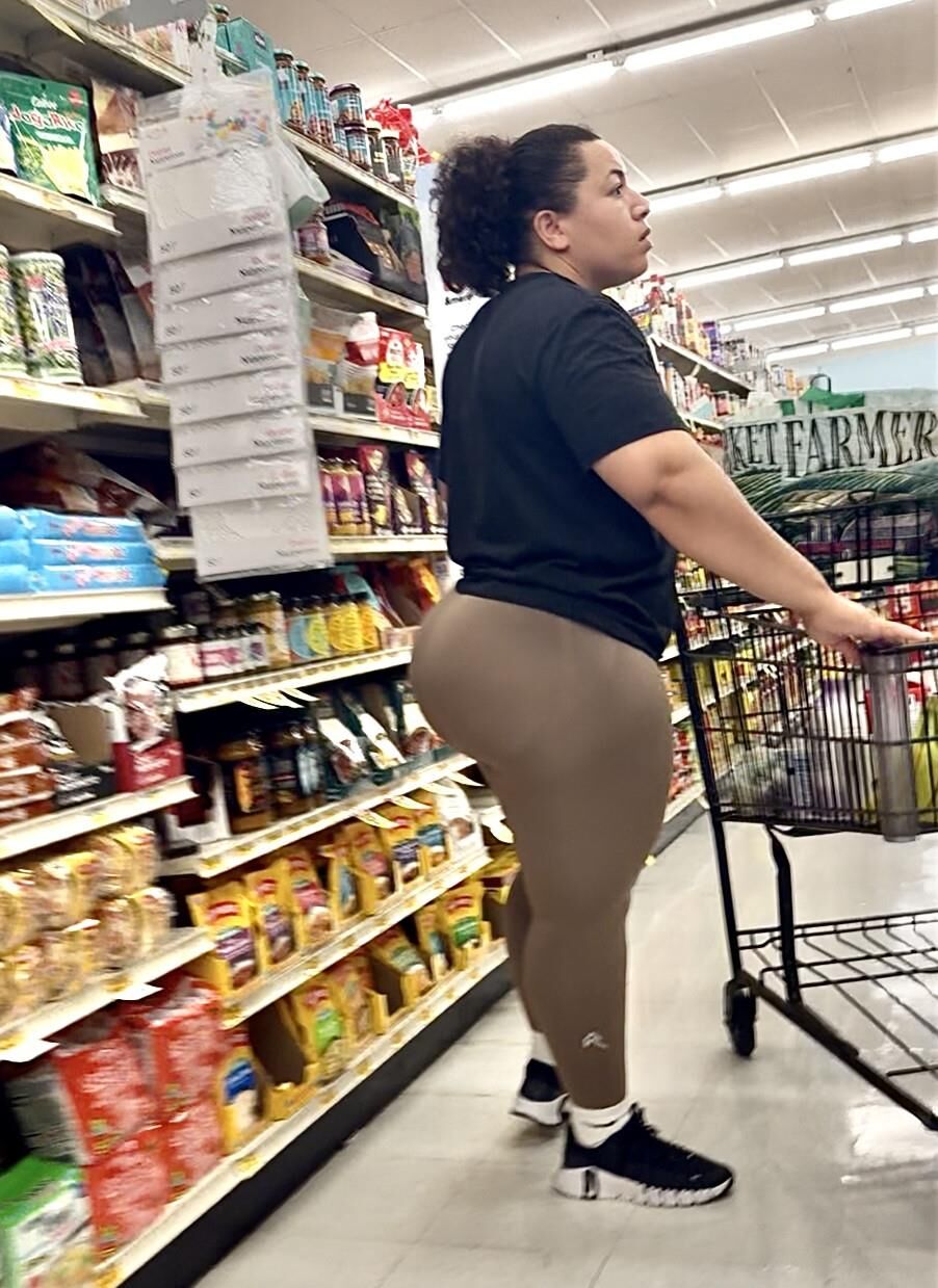 Candid Pawgs Leggings