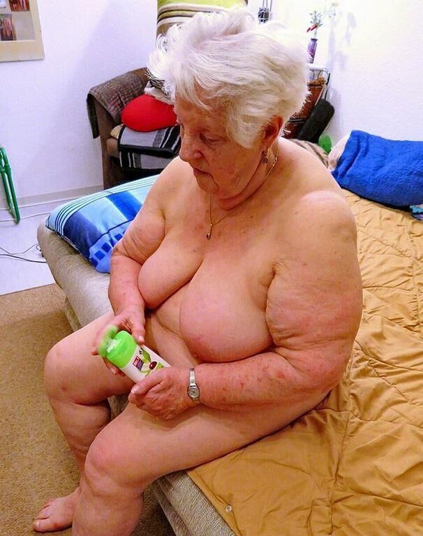 NATASHA AN OLD GRANNY I WANK OVER