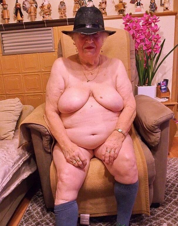 Pamela une vieille grand-mère je me branle