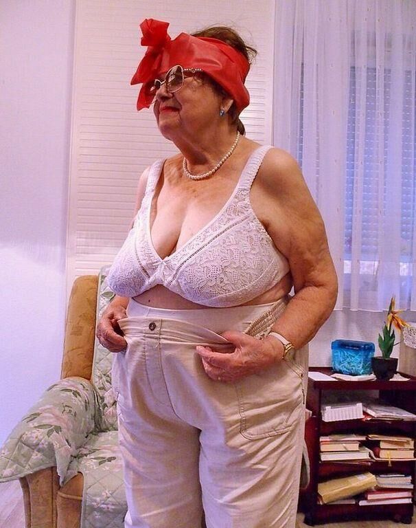 Beryl une vieille grand-mère je me branle