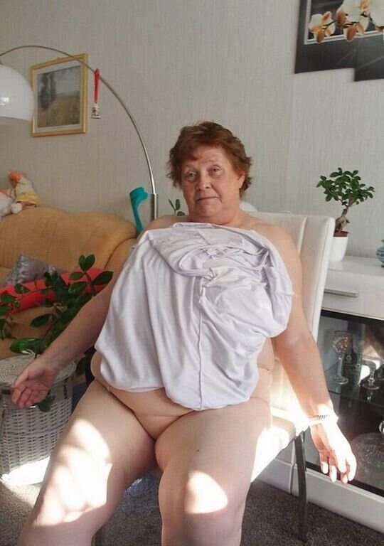 BETSY AN OLD GRANNY I WANK OVER
