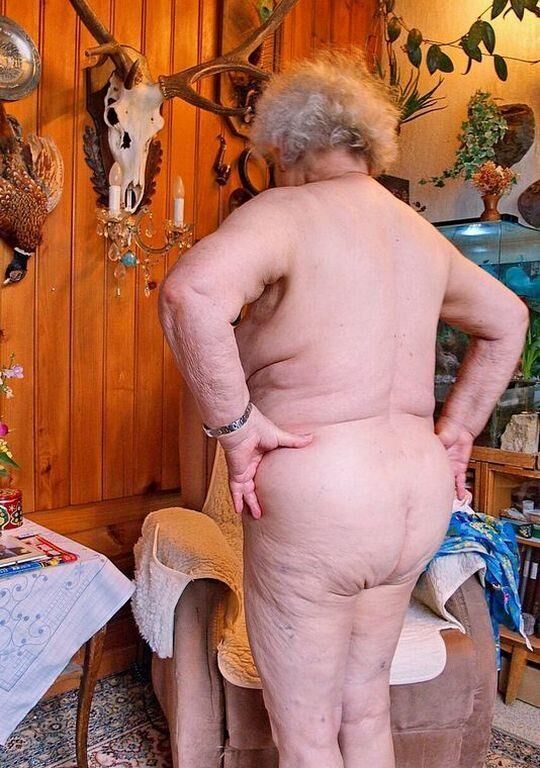 Thelma une vieille grand-mère que je me branle