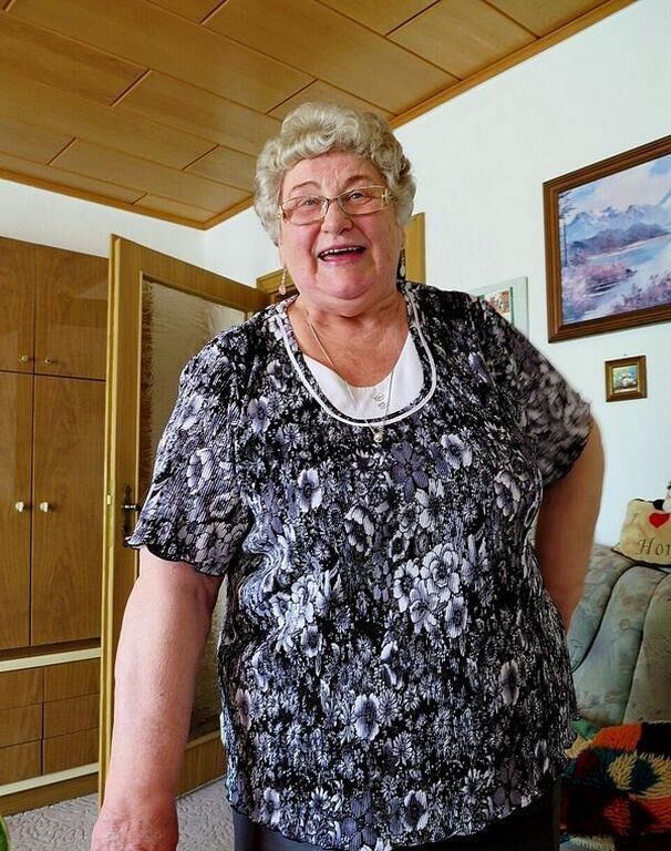 Vera une vieille grand-mère je me branle