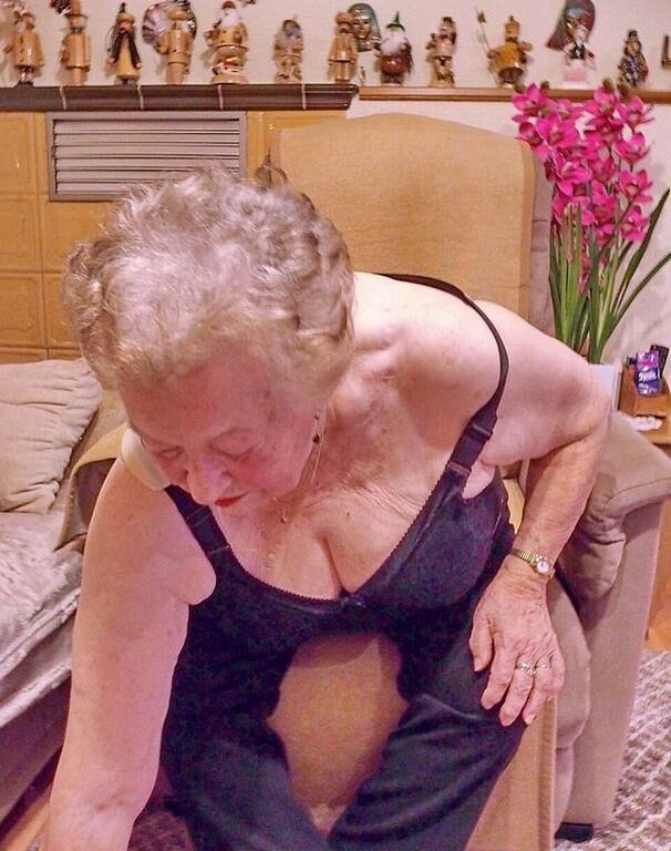 Pamela une vieille grand-mère je me branle