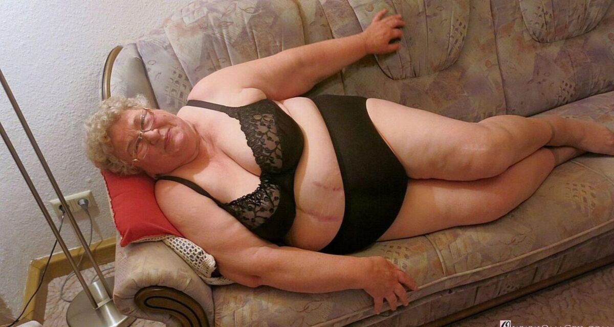Vera une vieille grand-mère je me branle