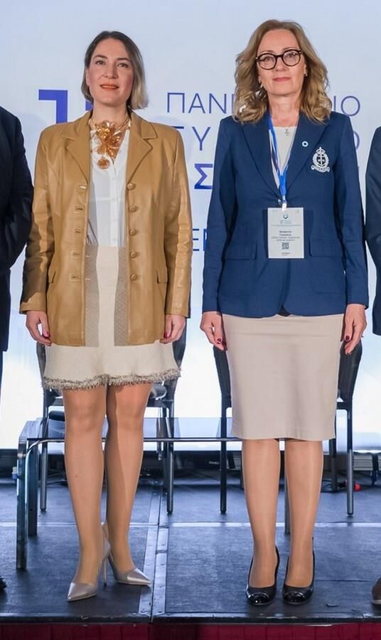 GILF Biz Bitches in Pantyhose PH Fuckable Old Bitches