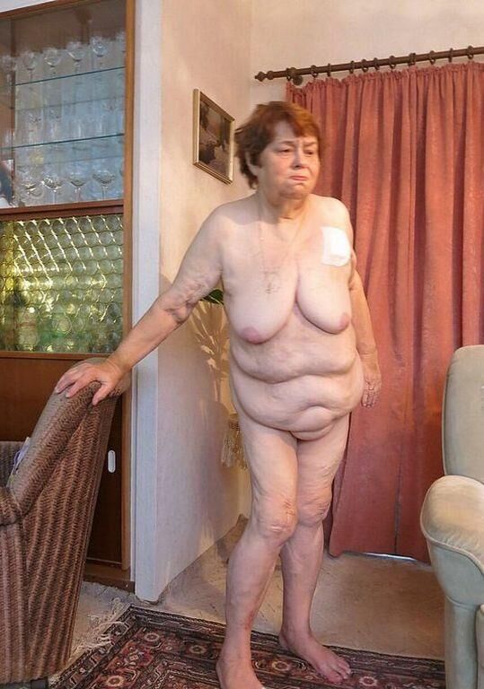 HEIDI AN OLD GRANNY I WANK OVER