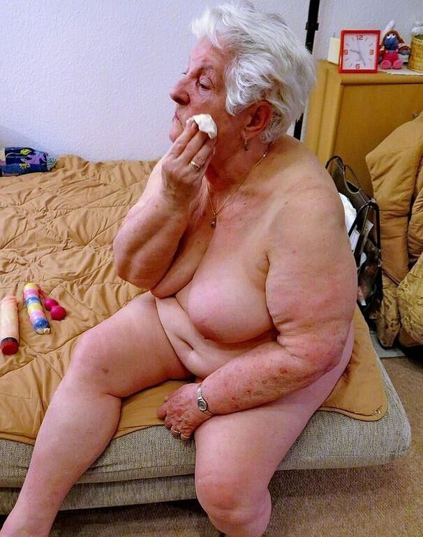NATASHA AN OLD GRANNY I WANK OVER
